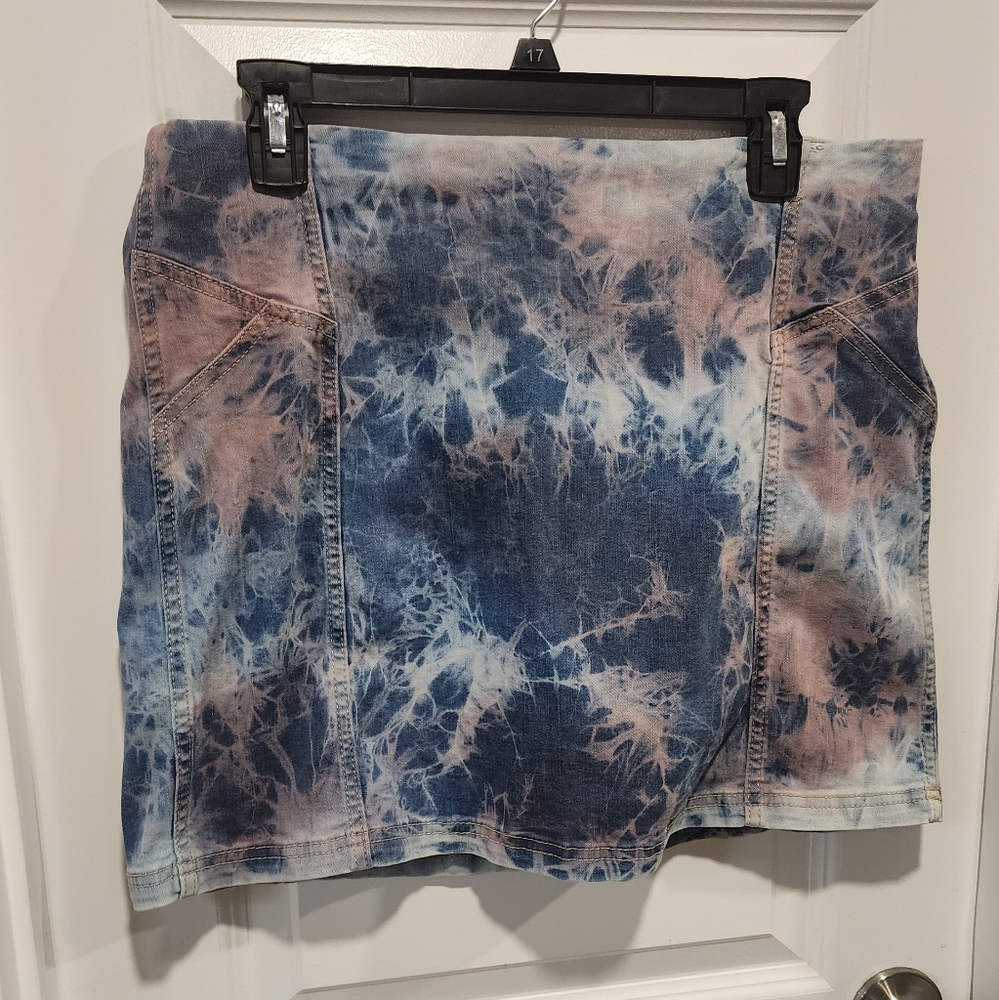 Wild Fable Tie Dye Pencil Mini Skirt in Blue and Orange